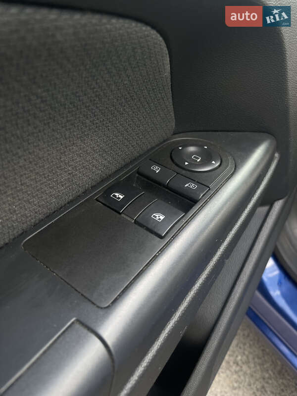 Універсал Opel Astra 2006 в Луцьку