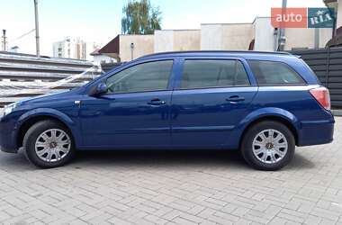 Универсал Opel Astra 2004 в Черкассах