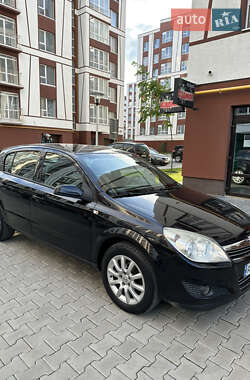 Хэтчбек Opel Astra 2007 в Ивано-Франковске