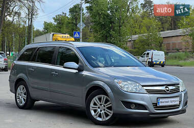 Универсал Opel Astra 2008 в Киеве