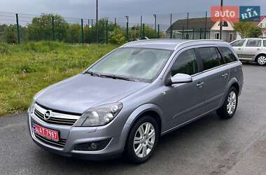 Универсал Opel Astra 2009 в Звягеле