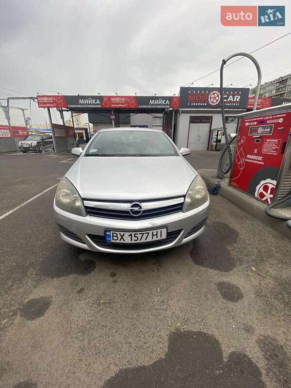 Хэтчбек Opel Astra 2006 в Киеве