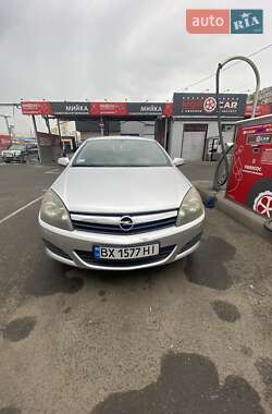 Хэтчбек Opel Astra 2006 в 