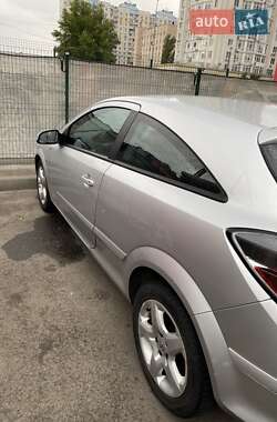 Хэтчбек Opel Astra 2006 в 