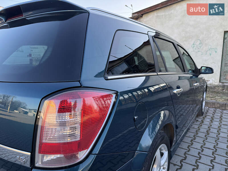 Універсал Opel Astra 2008 в Дрогобичі