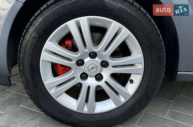 Універсал Opel Astra 2007 в 