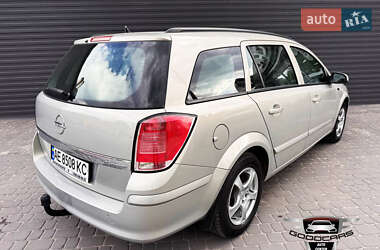 Универсал Opel Astra 2005 в 
