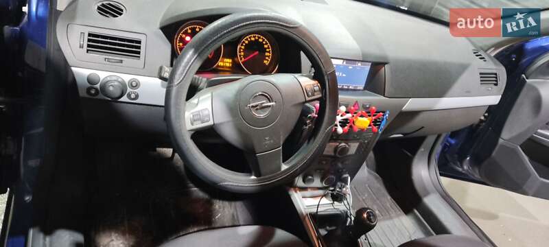Хэтчбек Opel Astra 2005 в Ковеле
