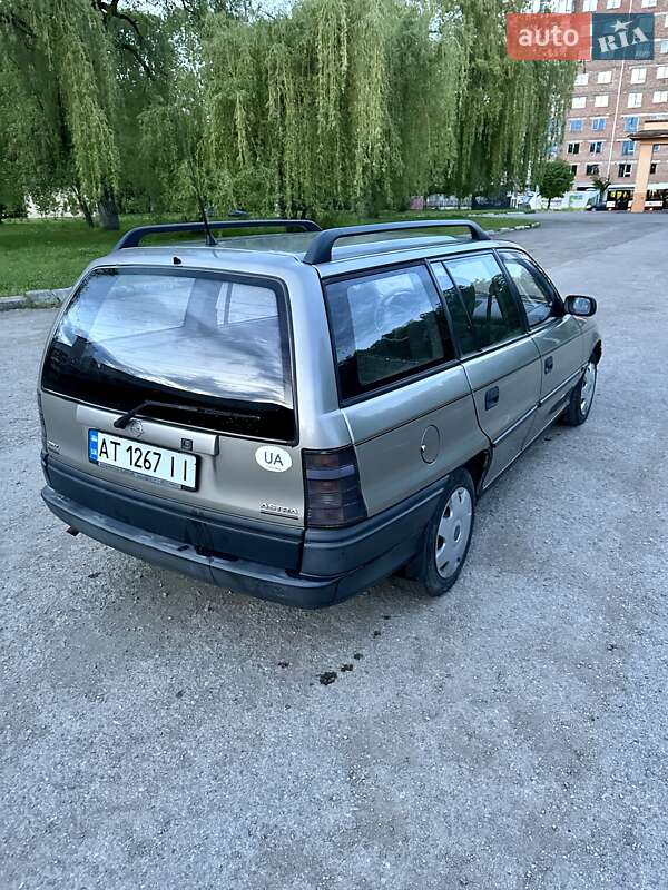 Універсал Opel Astra 1996 в Івано-Франківську