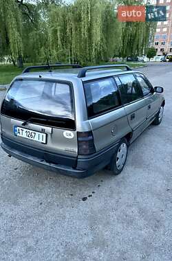 Универсал Opel Astra 1996 в 