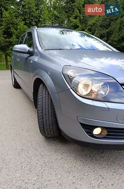Універсал Opel Astra 2004 в 