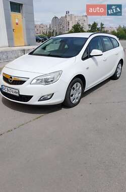 Универсал Opel Astra 2010 в Запорожье