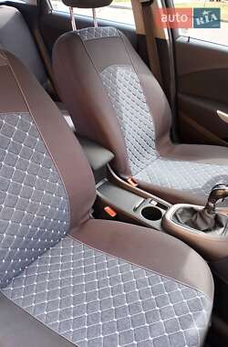 Универсал Opel Astra 2010 в 