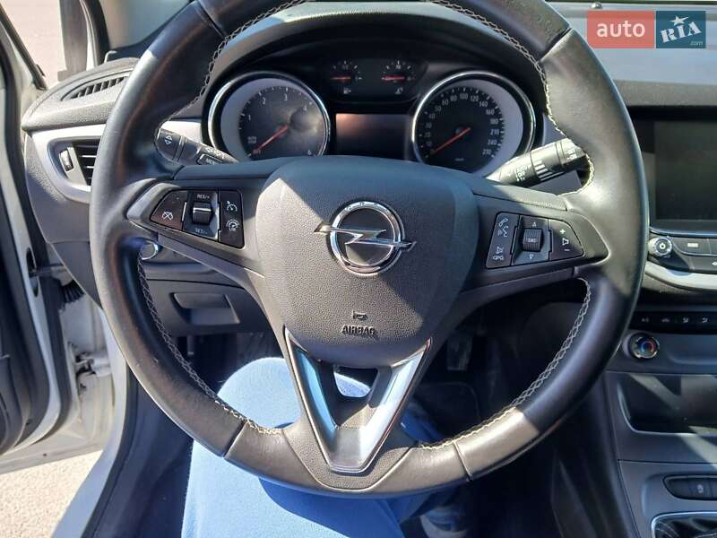 Универсал Opel Astra 2018 в Львове