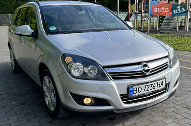 Opel Astra 2010 Opel Astra 2010