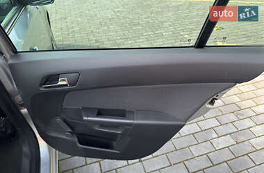 Универсал Opel Astra 2010 в 