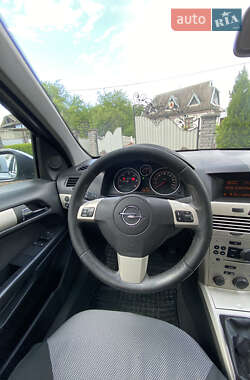 Универсал Opel Astra 2008 в 