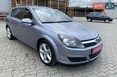 Хэтчбек Opel Astra 2005 в Надворной