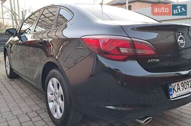 Седан Opel Astra 2019 в 