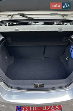 Хетчбек Opel Astra 2009 в 