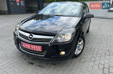 Хэтчбек Opel Astra 2009 в Александрие
