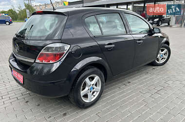 Хэтчбек Opel Astra 2009 в 