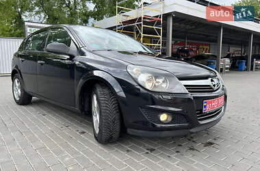 Хэтчбек Opel Astra 2009 в 