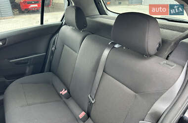 Хэтчбек Opel Astra 2009 в 