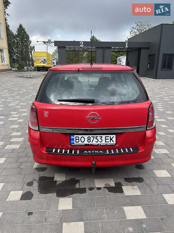 Универсал Opel Astra 2009 в Бучаче