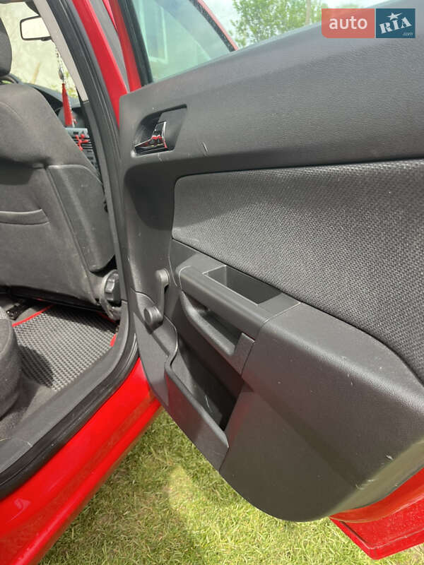 Универсал Opel Astra 2009 в Бучаче