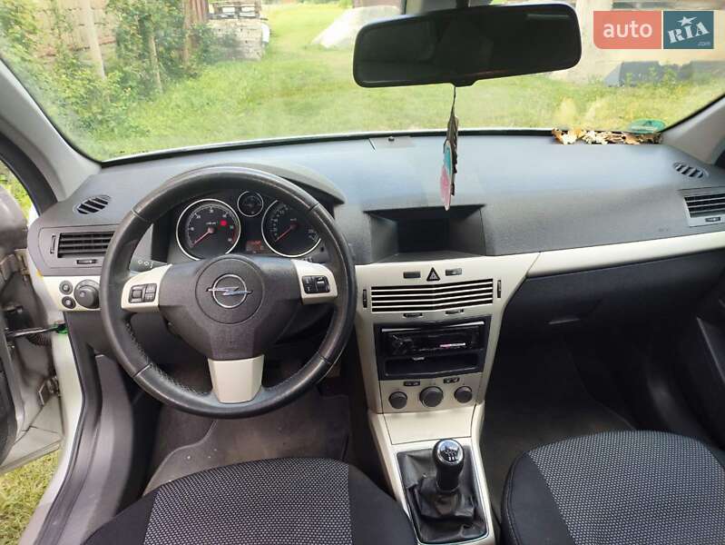 Универсал Opel Astra 2008 в Ракошине фото 5 Универсал Opel Astra 2008 в Ракошине