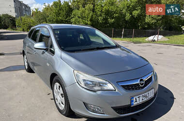 Універсал Opel Astra 2011 в Калуші