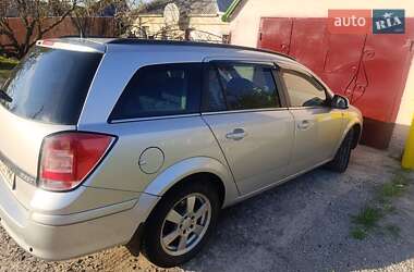 Opel Astra 2010 Opel Astra 2010