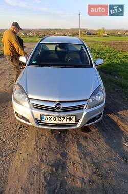 Универсал Opel Astra 2010 в 