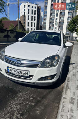 Хэтчбек Opel Astra 2009 в 