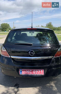 Хэтчбек Opel Astra 2008 в 