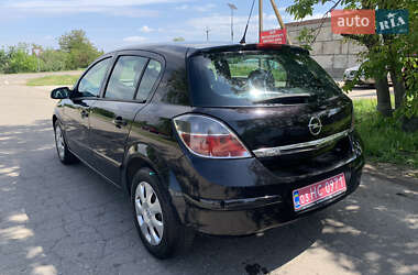 Хэтчбек Opel Astra 2008 в 