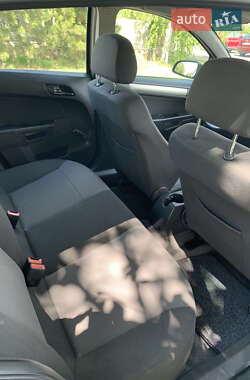 Хэтчбек Opel Astra 2008 в 