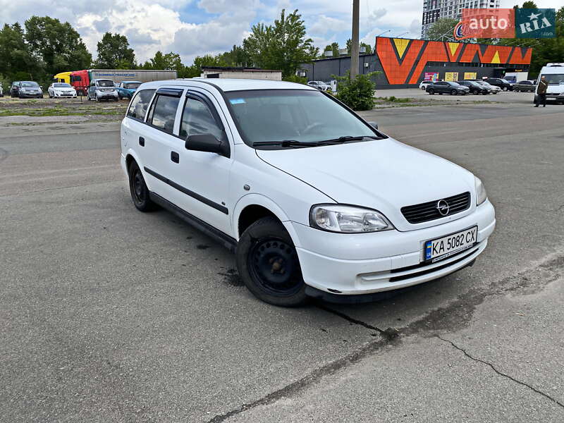 Універсал Opel Astra 2004 в Києві
