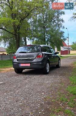 Хетчбек Opel Astra 2009 в 