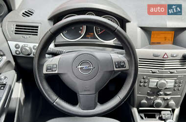 Универсал Opel Astra 2005 в 