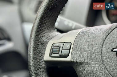 Универсал Opel Astra 2005 в 