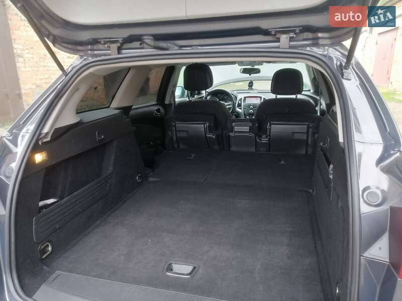 Універсал Opel Astra 2014 в Ніжині