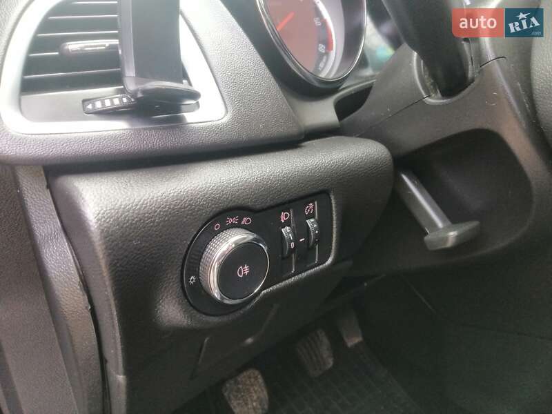 Універсал Opel Astra 2014 в Ніжині