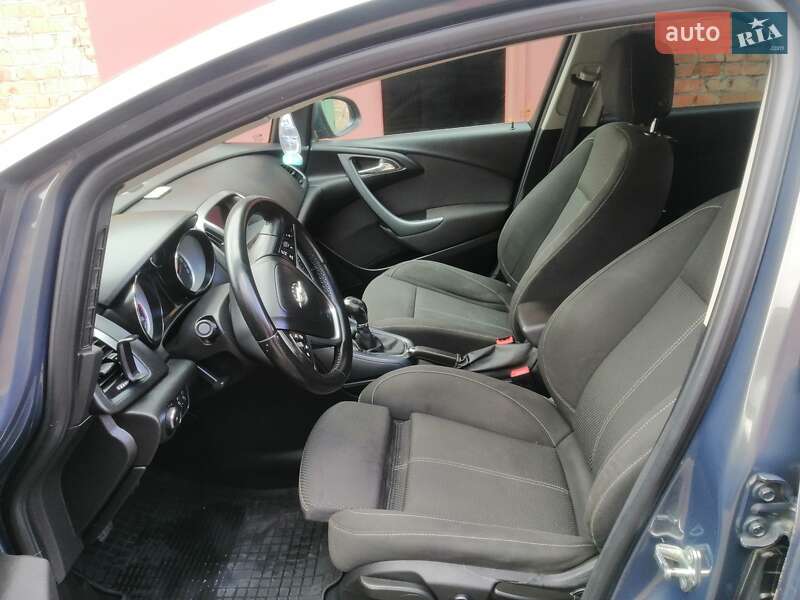 Універсал Opel Astra 2014 в Ніжині