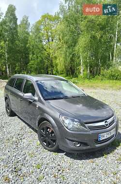Универсал Opel Astra 2010 в 