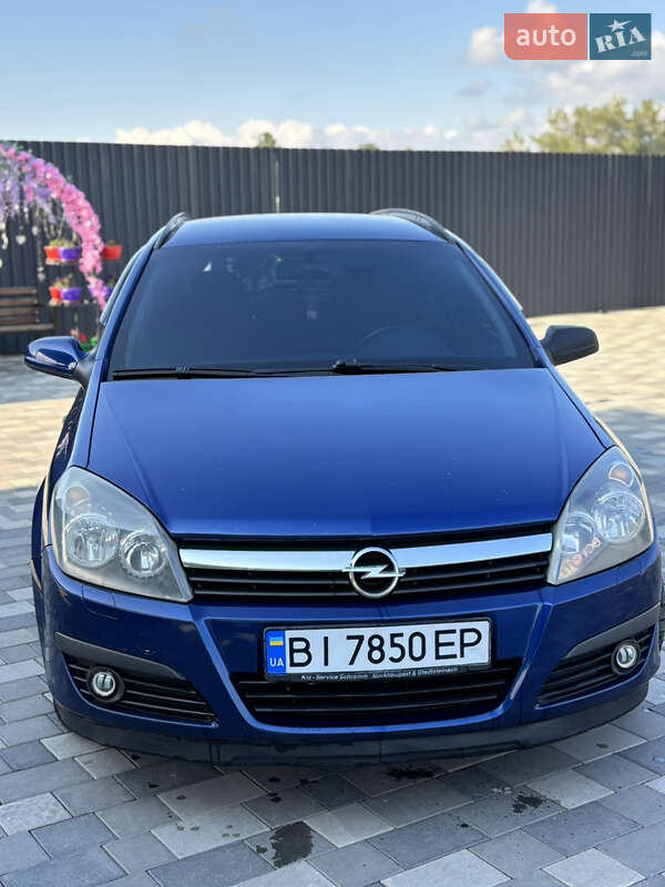 Универсал Opel Astra 2006 в Полтаве