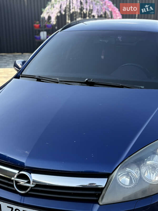 Универсал Opel Astra 2006 в Полтаве