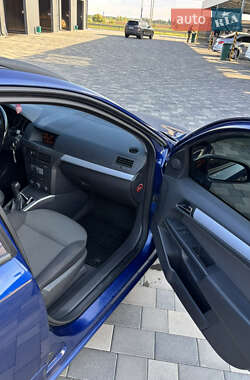 Універсал Opel Astra 2006 в 