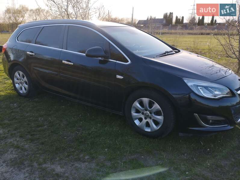 Універсал Opel Astra 2013 в Києві